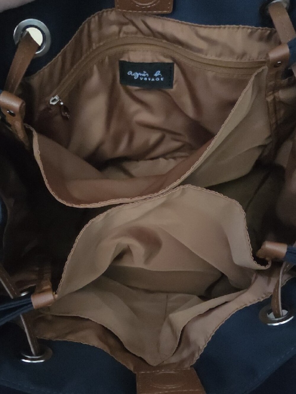 NWOT Agnes B. Navy Nylon Tote with Tan Leather Accents - Picture 6 of 14